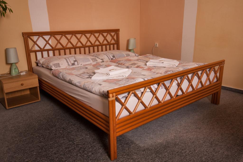 Hotel Haltrava Klenci pod Cerchovem Quarto foto
